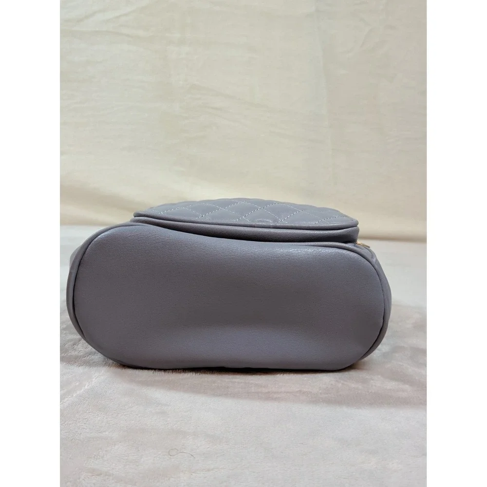 Jingpin‎ Huanyingshiyong Grey Quilted Mini Backpack Faux Leather Gold Hardware